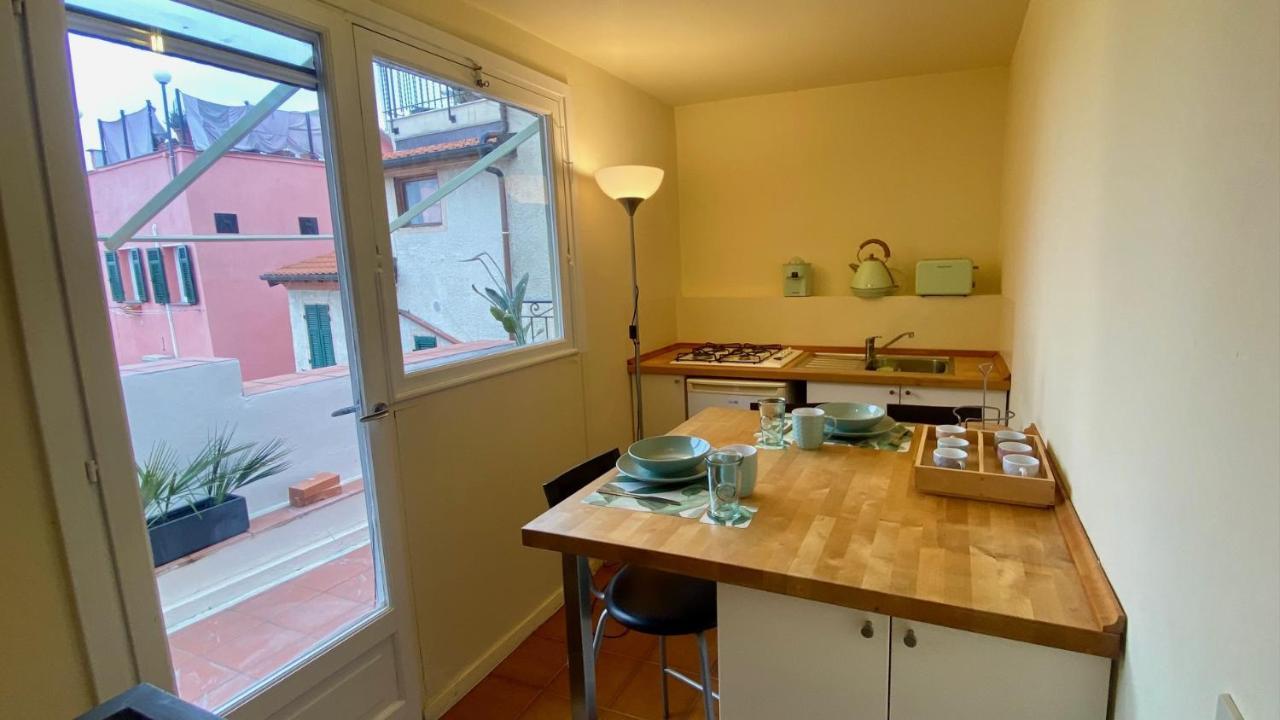 I Tetti Di Via Corradi Villa ซานเรโม ภายนอก รูปภาพ