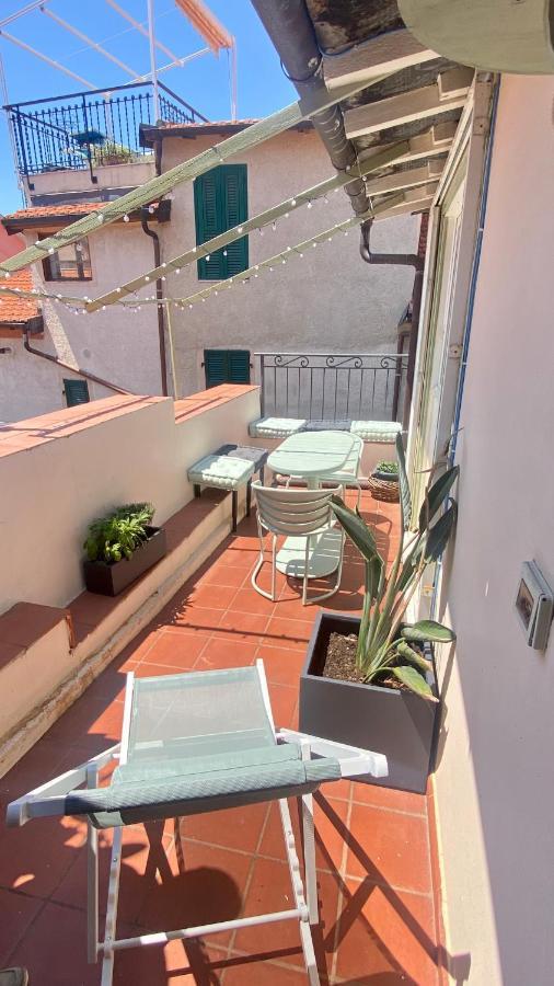 I Tetti Di Via Corradi Villa ซานเรโม ภายนอก รูปภาพ